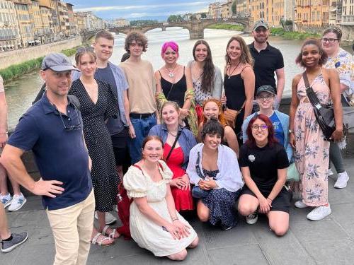 Group portrait of the study abroad art students